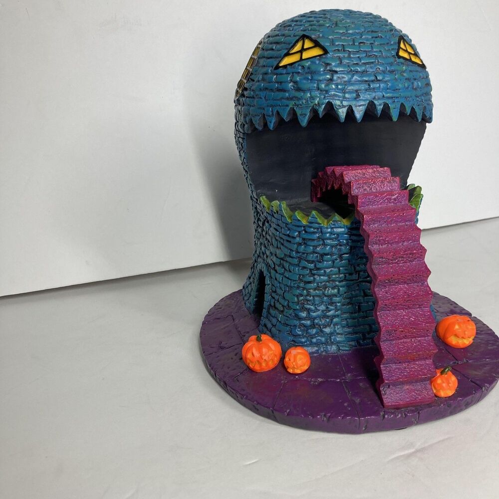 Hawthorne Village Nightmare Before Christmas Lizard House Black Light Halloween - Picture 5 of 16